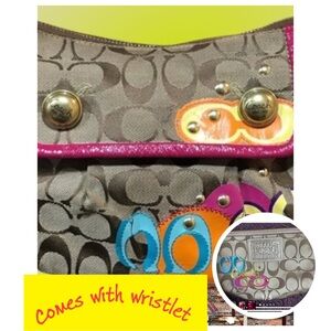 Coach Poppy is being sold as is. Please see pictures of the front and back